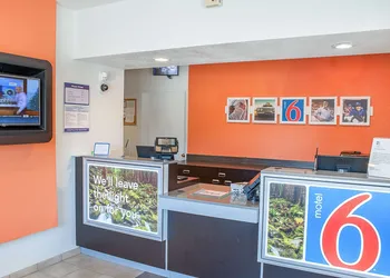 Motel 6 Ukiah, CA hotel thumbnail 3