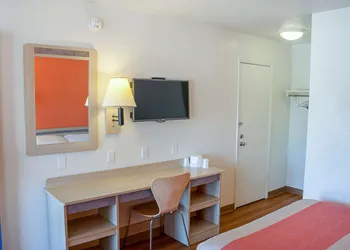 Motel 6 Ukiah, CA hotel thumbnail 8