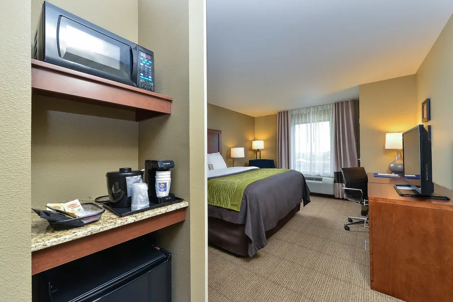 Comfort Inn & Suites Avera Southwest hotel detail image 6