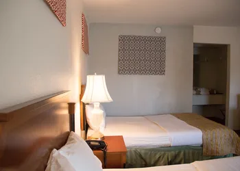 Cocomo Inn and Suites hotel thumbnail 6