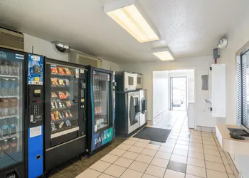 Motel 6 Ventura, CA - Beach hotel thumbnail 2