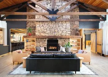 Wolf Creek Lodge, BW Signature Collection hotel thumbnail 2