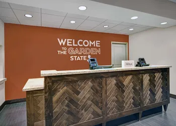 Hampton Inn & Suites Robbinsville hotel thumbnail 6