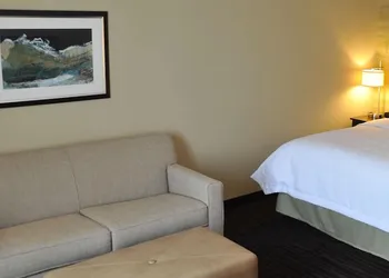 Hampton Inn & Suites Robbinsville hotel thumbnail 7
