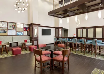 Hampton Inn & Suites York South hotel thumbnail 3