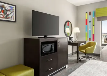 Hampton Inn & Suites York South hotel thumbnail 6