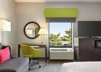 Hampton Inn & Suites York South hotel thumbnail 7