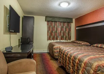 Rodeway Inn Belleville hotel thumbnail 7