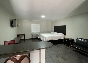 High Falls Inn and Suites hotel thumbnail 6