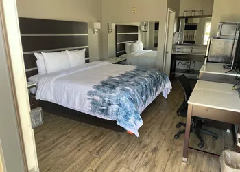 Americas Best Value Inn Arlington hotel thumbnail 7