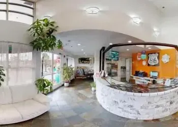 Sandia Peak Inn Old Town ABQ, a Howard Johnson by Wyndham hotel thumbnail 2
