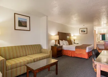 Sandia Peak Inn Old Town ABQ, a Howard Johnson by Wyndham hotel thumbnail 8