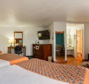 Sandia Peak Inn Old Town ABQ, a Howard Johnson by Wyndham hotel detail image 5
