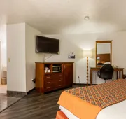 Sandia Peak Inn Old Town ABQ, a Howard Johnson by Wyndham hotel detail image 7