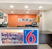 Motel 6 Phoenix East hotel detail image 4