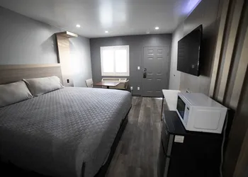 Palms Motel hotel thumbnail 3