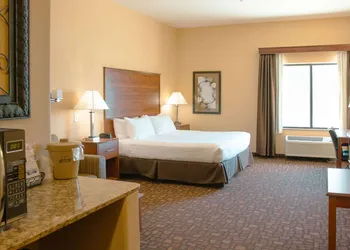 Comfort Inn & Suites Grand Forks near Alerus Center hotel thumbnail 4