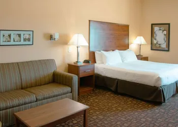 Comfort Inn & Suites Grand Forks near Alerus Center hotel thumbnail 5