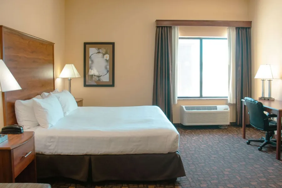 Comfort Inn & Suites Grand Forks near Alerus Center hotel detail image 6