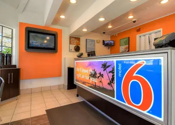 Motel 6 San Dimas, CA - Los Angeles hotel thumbnail 2