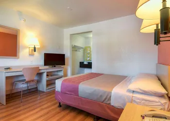 Motel 6 San Dimas, CA - Los Angeles hotel thumbnail 5