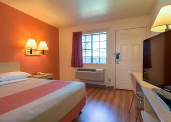 Motel 6 San Dimas, CA - Los Angeles hotel thumbnail 6