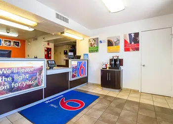 Motel 6 Mesa North hotel thumbnail 2