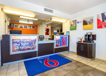 Motel 6 Mesa North hotel thumbnail 3