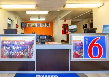 Motel 6 Mesa North hotel thumbnail 4
