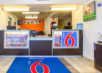 Motel 6 Mesa North hotel thumbnail 5