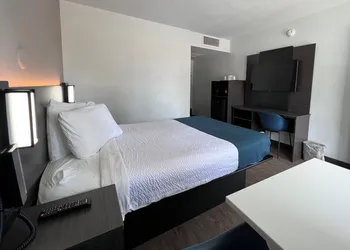 Motel 6 Bakersfield, CA - South hotel thumbnail 7