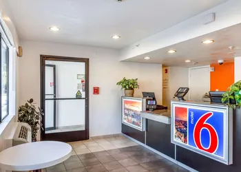Motel 6 Phoenix, AZ - West hotel thumbnail 3