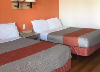 Motel 6 Phoenix, AZ - West hotel thumbnail 7