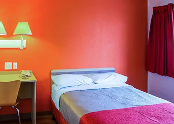Motel 6 Porterville, CA hotel thumbnail 6