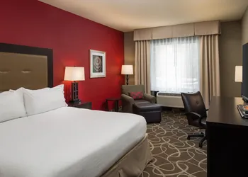 Holiday Inn Express Klamath - Redwood Ntl Pk Area by IHG hotel thumbnail 2