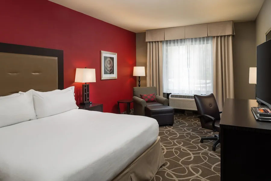 Holiday Inn Express Klamath - Redwood Ntl Pk Area by IHG hotel detail image 2