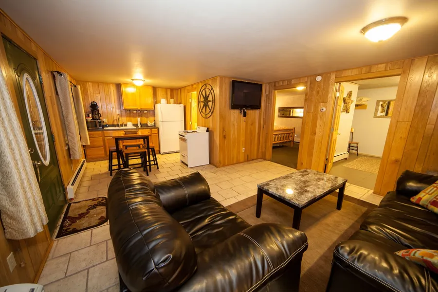 Log Cabin Lodge & Suites hotel detail image 6