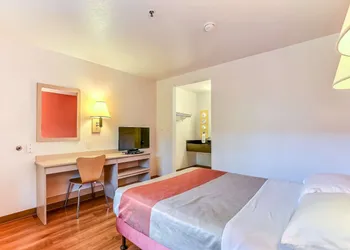 Motel 6 Pinole, CA hotel thumbnail 5