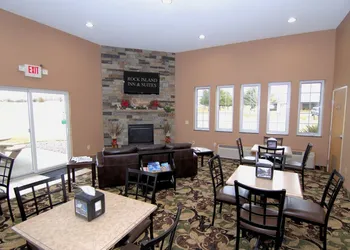 Rock Island Inn & Suites hotel thumbnail 2