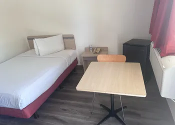Hi-Wheel Flats hotel thumbnail 5