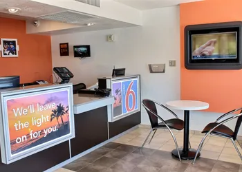 Motel 6 Coalinga, CA - East hotel thumbnail 3