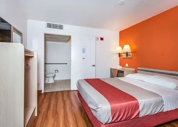 Motel 6 Vacaville, CA hotel thumbnail 4