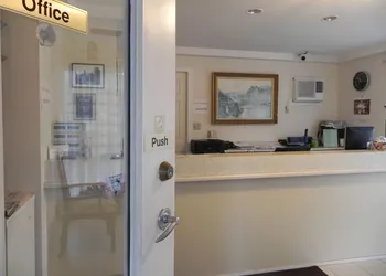 Skagit Motor Inn hotel thumbnail 2