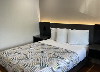 Motel 6 Sacramento, CA - Downtown hotel thumbnail 5
