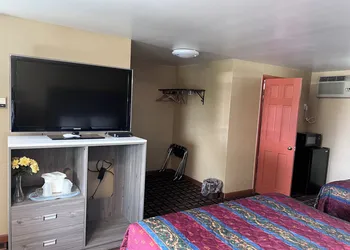 Fairbridge Inn Express hotel thumbnail 7
