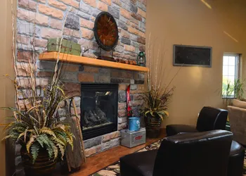 Cobblestone Inn and Suites - Lake View hotel thumbnail 5
