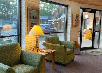 Amber's Inn & Suites hotel thumbnail 4
