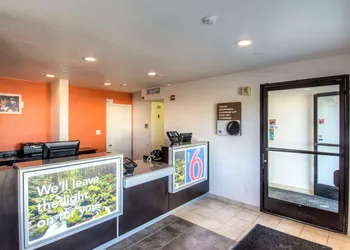 Motel 6 Redding, CA - North hotel thumbnail 3