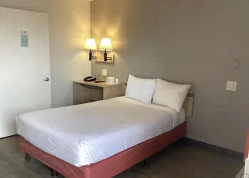 Motel 6 Everett, WA - North hotel thumbnail 8