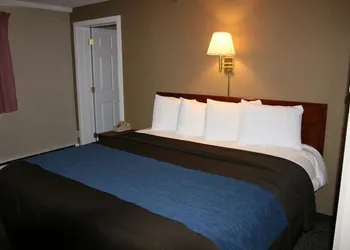 Bangor Inn & Suites hotel thumbnail 7